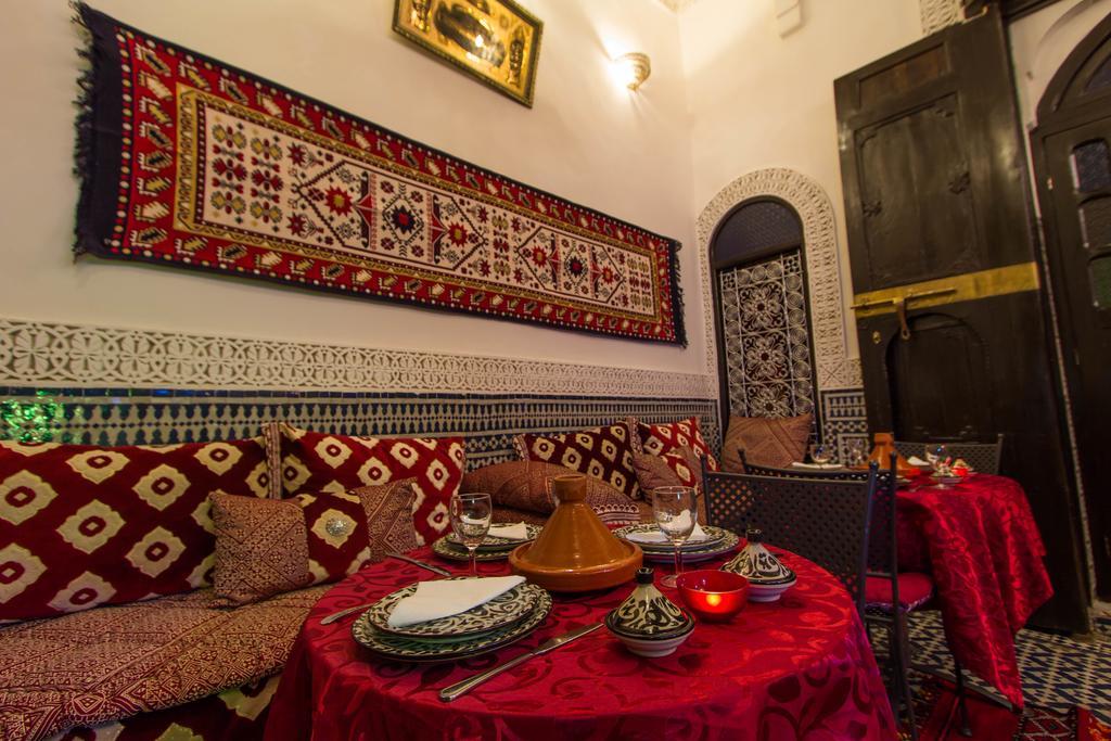 Riad Taha Fes Luaran gambar