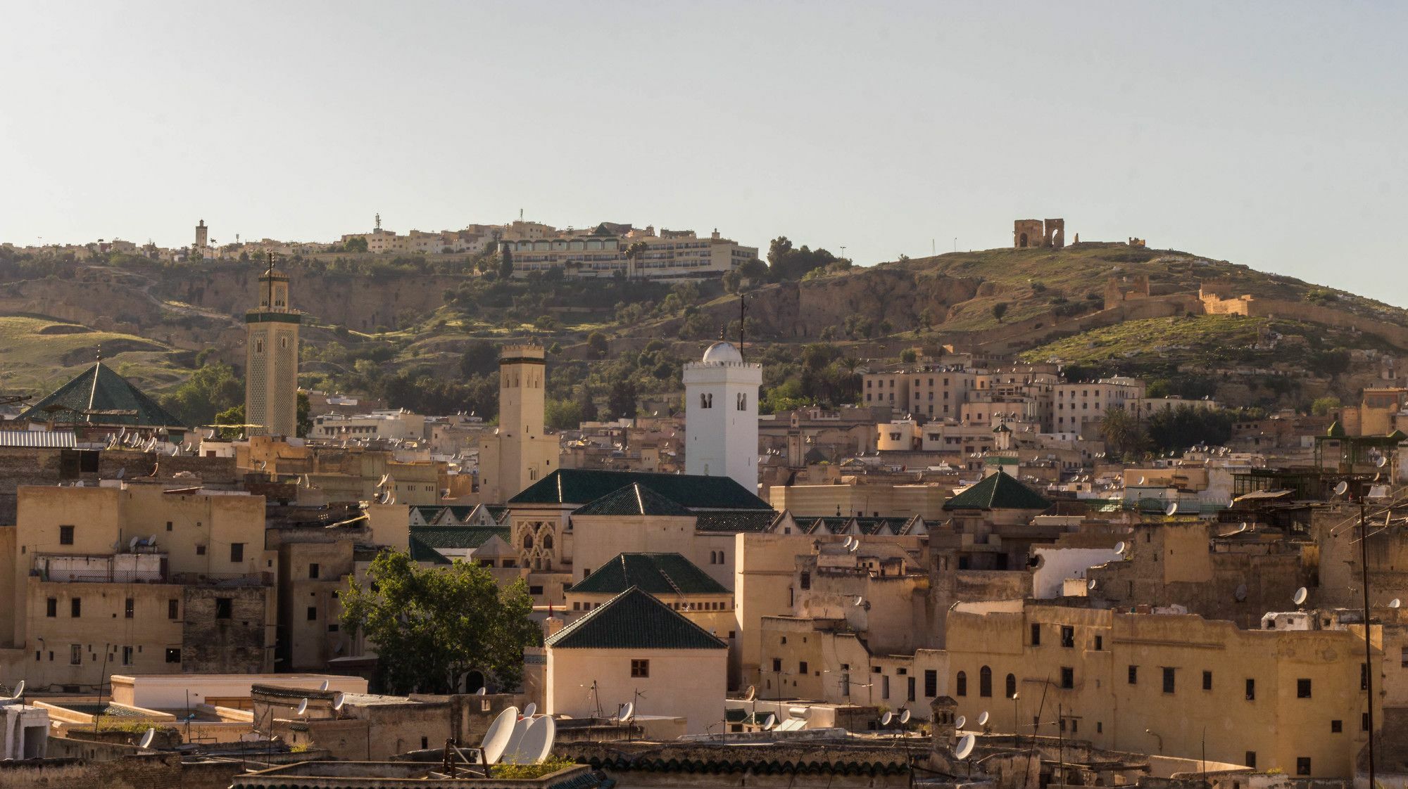 Riad Taha Fes Luaran gambar