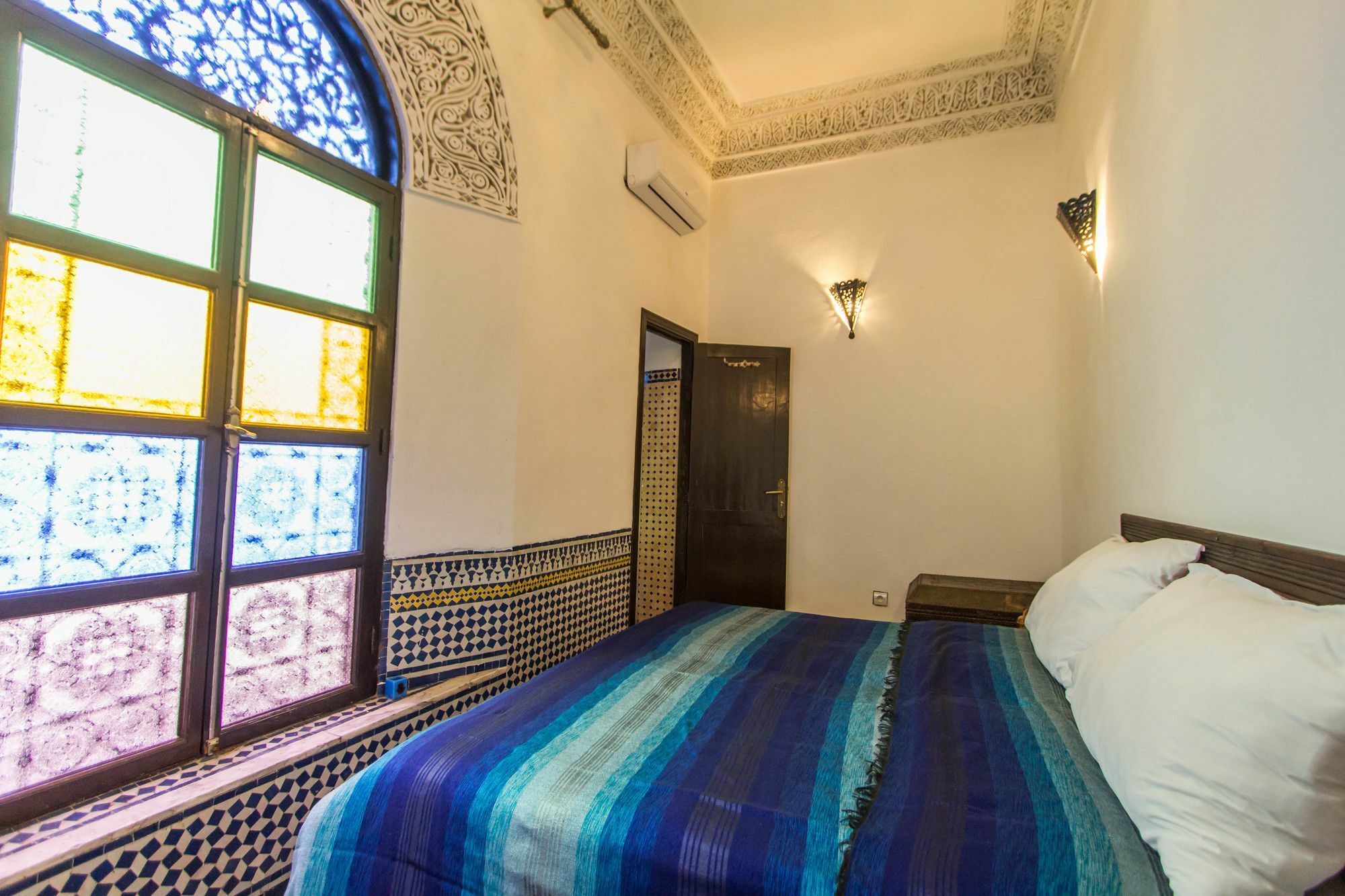 Riad Taha Fes Luaran gambar