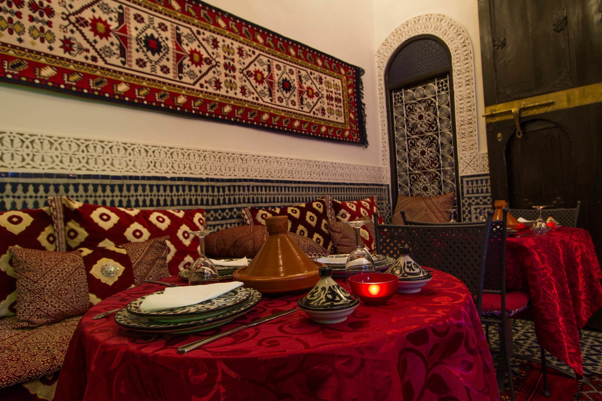 Riad Taha Fes Luaran gambar