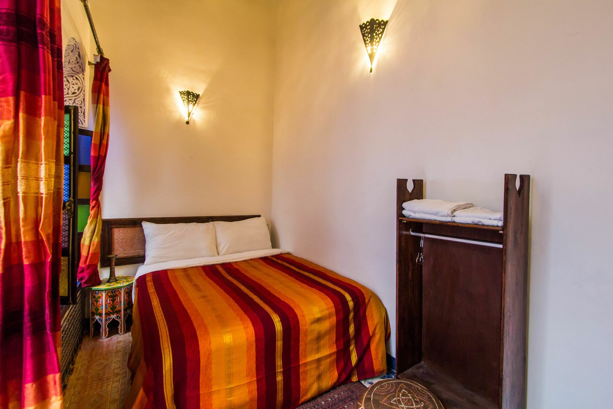 Riad Taha Fes Luaran gambar