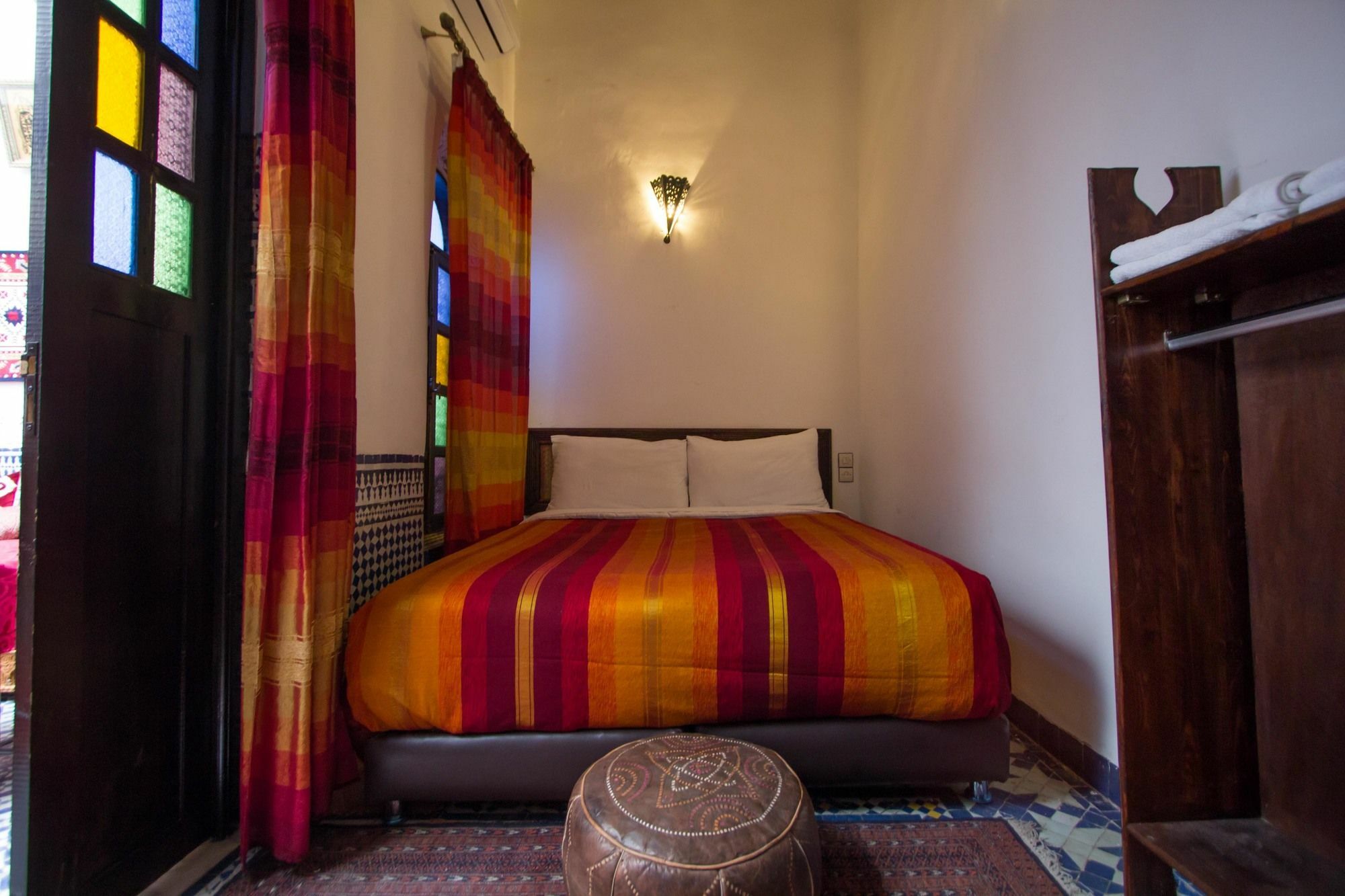 Riad Taha Fes Luaran gambar